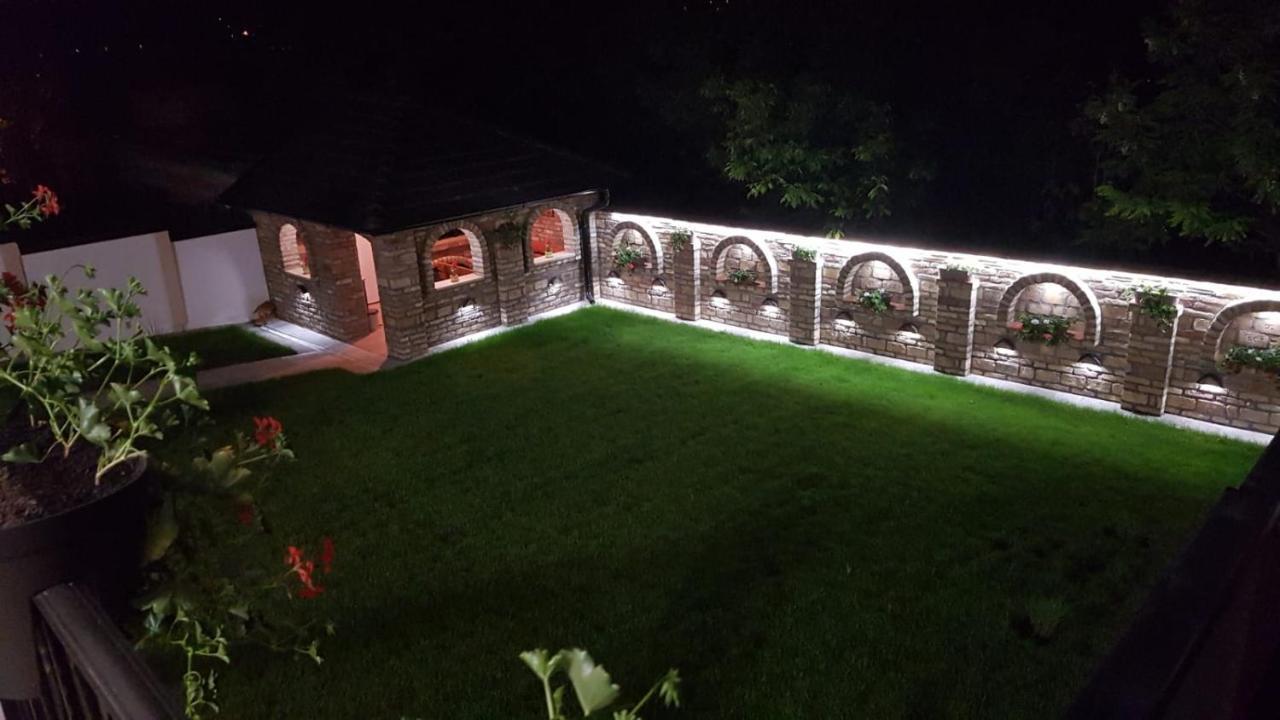 Apartmani Kruna Vrdnik Exteriör bild