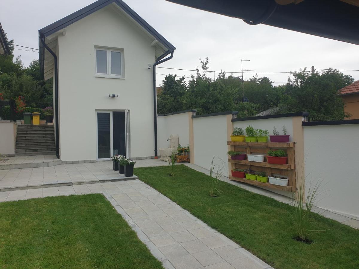 Apartmani Kruna Vrdnik Exteriör bild